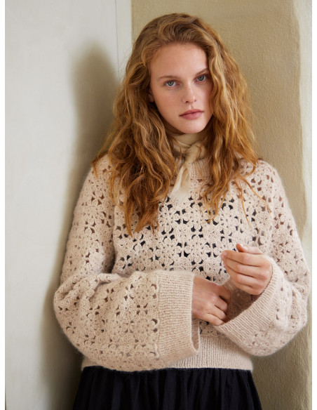 Virkbeskrivning 2403 Fleur Sweater