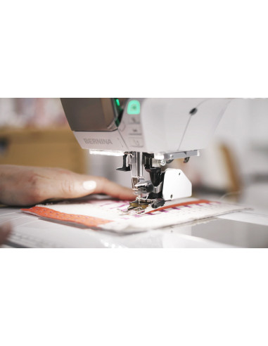 Bernina B 570 QE VIO