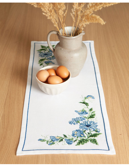 Broderikit Löpare "Blåklint och luktärt" 29x75cm