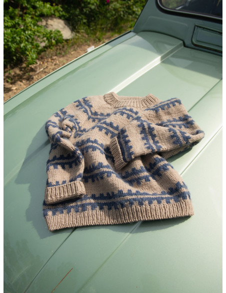 Stickbeskrivning 2506 mod 2 Ridge Sweater junior