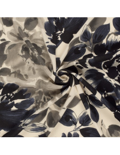 Broken Crepe Offwhite med mörklila blommor