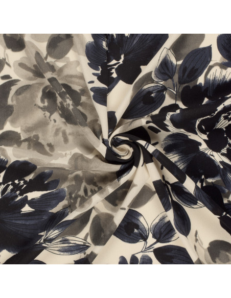 Broken Crepe Offwhite med mörklila blommor