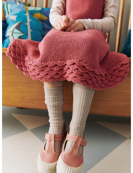 Stickbeskrivning Roselyn Dress Junior