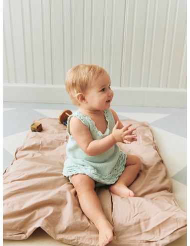 Stickbeskrivning Rosette Top, Pants & Bloomer Baby