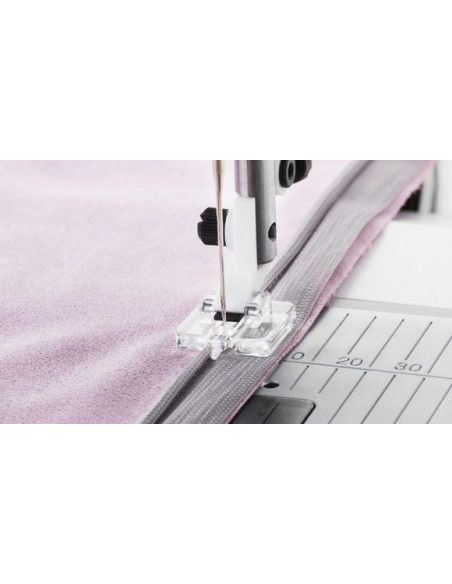 Transparent fot för osynliga blixtlås