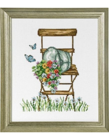 Broderi Tavla Stol med blommor 26x31cm