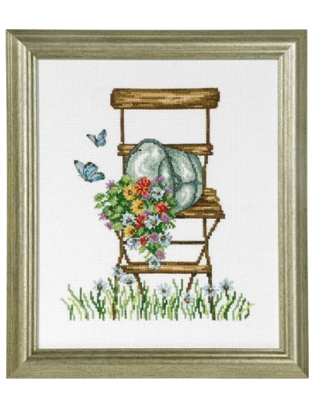 Broderi Tavla Stol med blommor 26x31cm
